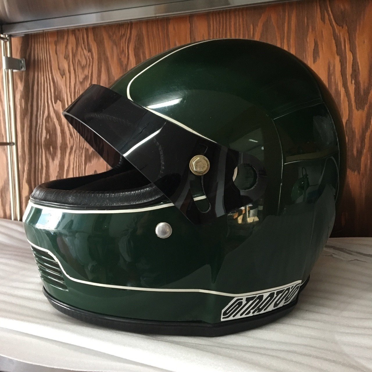 美品　ホノラリ―ヘルメット　イタリア製　本皮付　vespa IambreTTa 美品 ホノラリ―ヘルメット イタリア製 本皮付 vespa IambreTTa