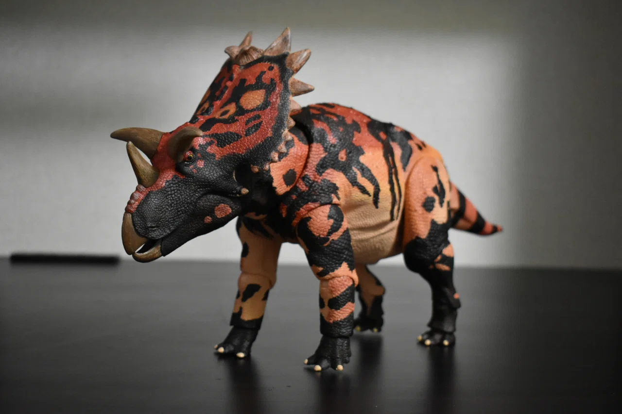 beasts of the mesozoic　ユウティラヌス　恐竜　フィギュア 海外の恐竜フィギュアをレビューする｜なな希／ななみね希