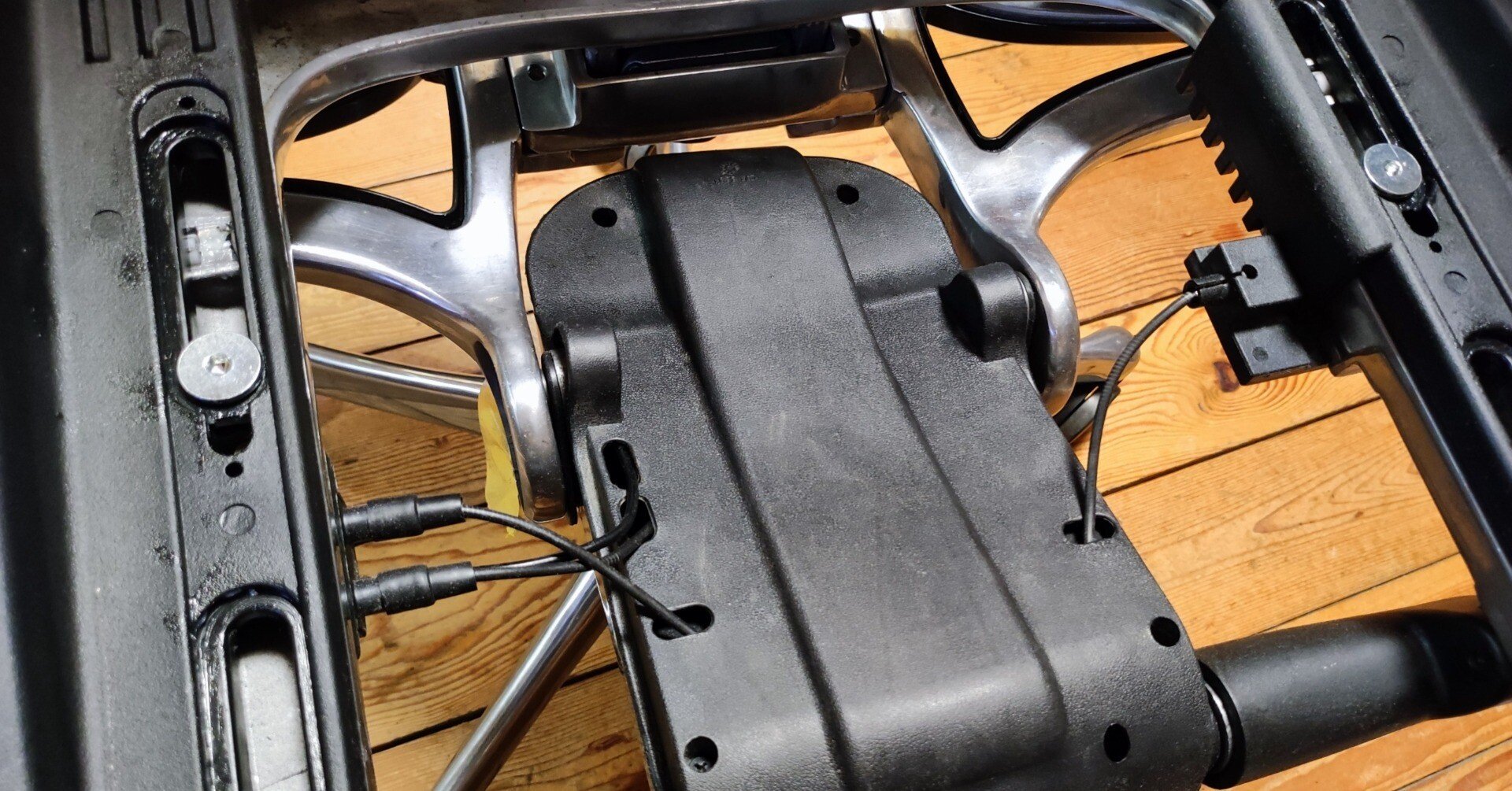 エルゴヒューマンプロを修理に出した話｜おしん