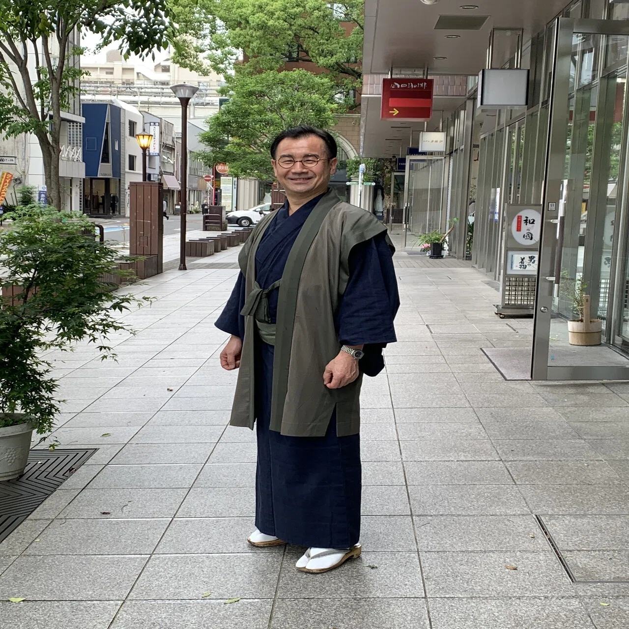 袖なし羽織」or「陣羽織」。愛用歴30年で、『肩衣（かたぎぬ）』と名前 