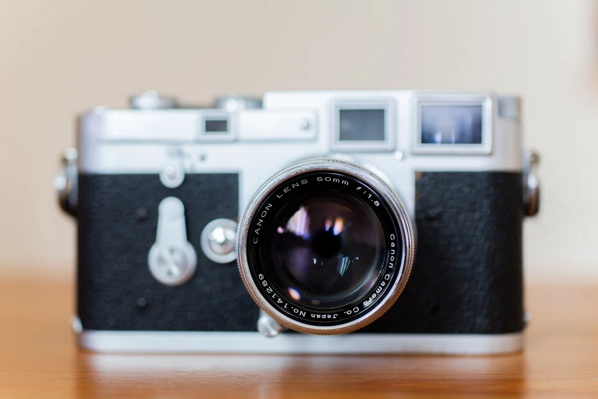 ライカにCanonのオールドレンズ | Serenar セレナー 50mm F1.8を試して 