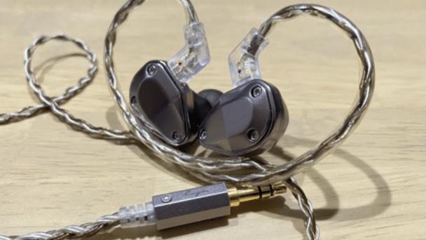 美品☆カイン　Cayin YB04　モニター　イヤホン 中華イヤホン Cayin YB04 レビュー - audio-sound@premium