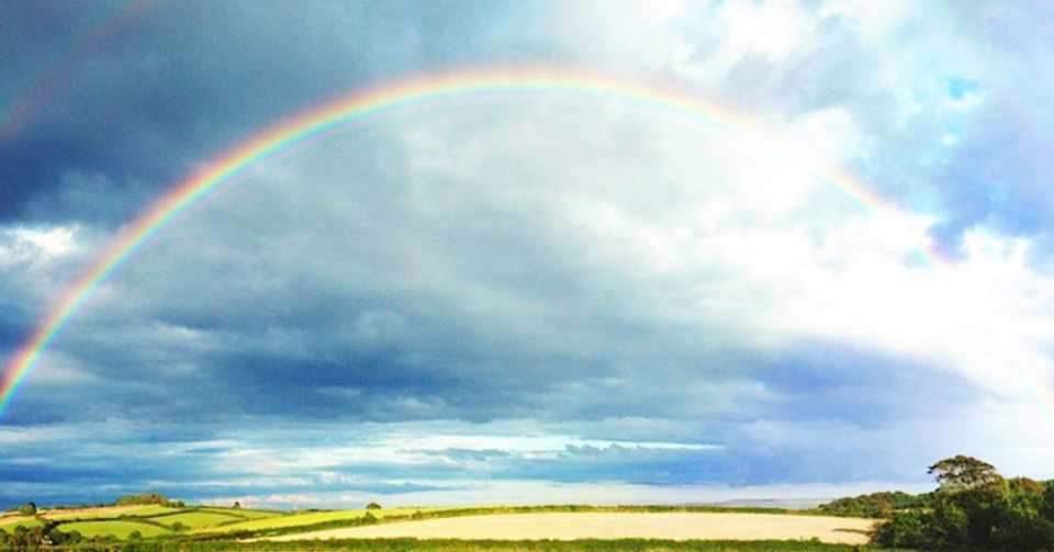 スピリチュアルな不思議な話 オーラの視える目と街灯の虹 レイキヒーラー葵 Note