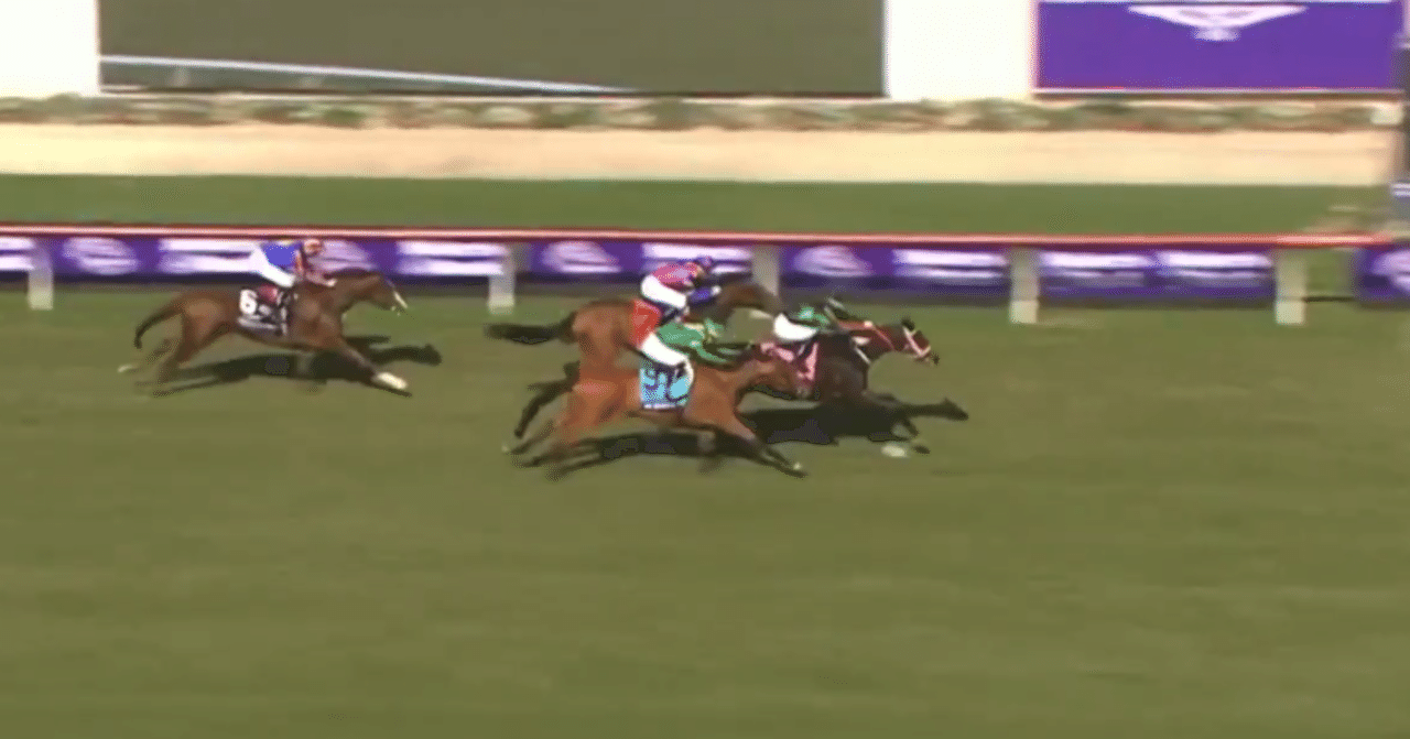 ⑫　競馬　JRA　◆　ソダシ　◆　ゴルフマーカー　◆ヴィクトリアマイル◆勝負服◆ ⑫ 競馬 JRA ◇ ソダシ ◇ ゴルフマーカー ◇ヴィクトリアマイル