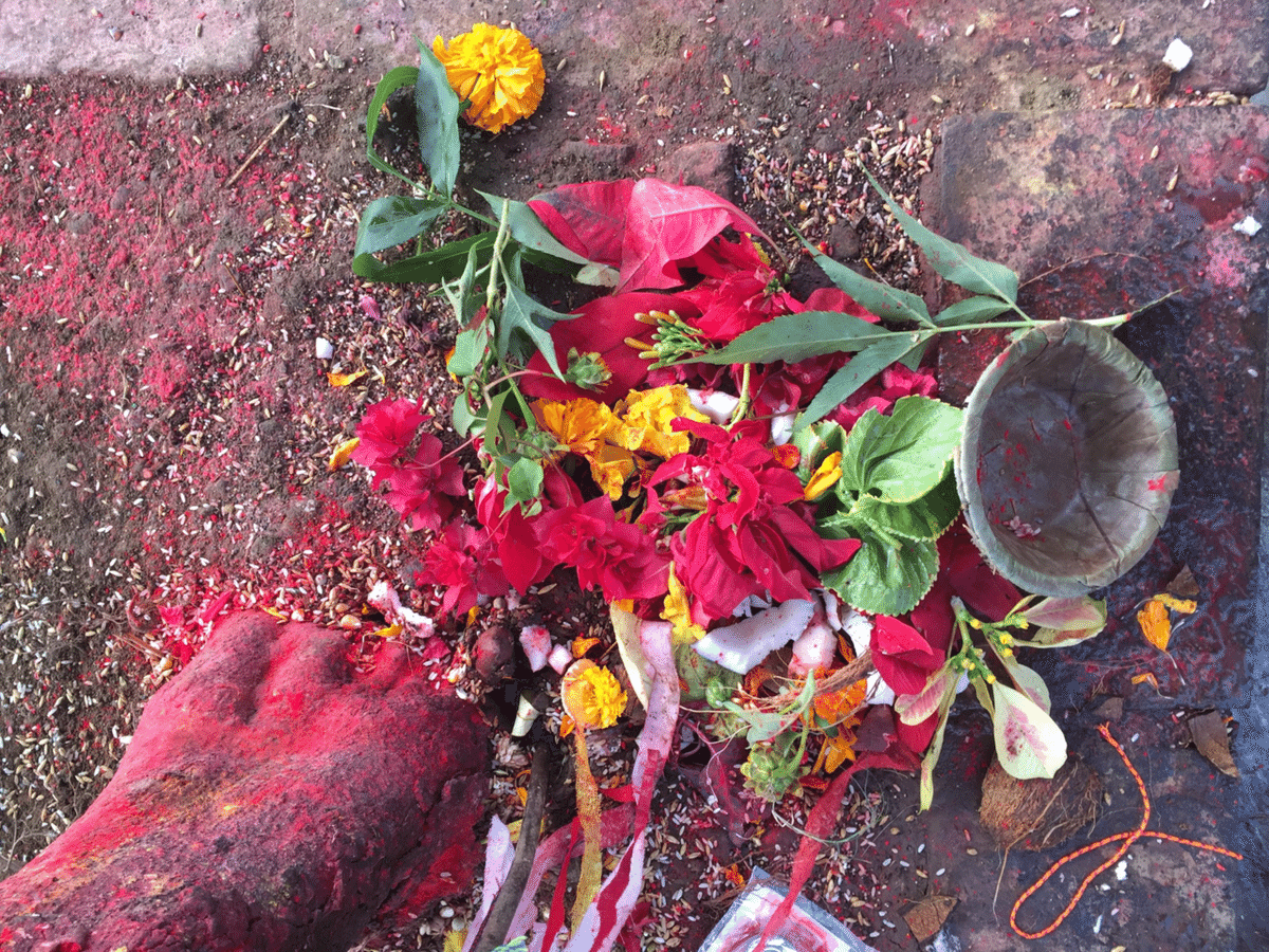 ネパール紀行③ 路上に佇む祈りの造形｜shuzo_kumagai