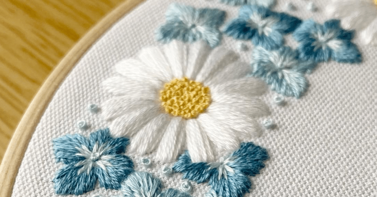 ふっくらサテンステッチのコツ（マーガレットの刺繍）｜はな