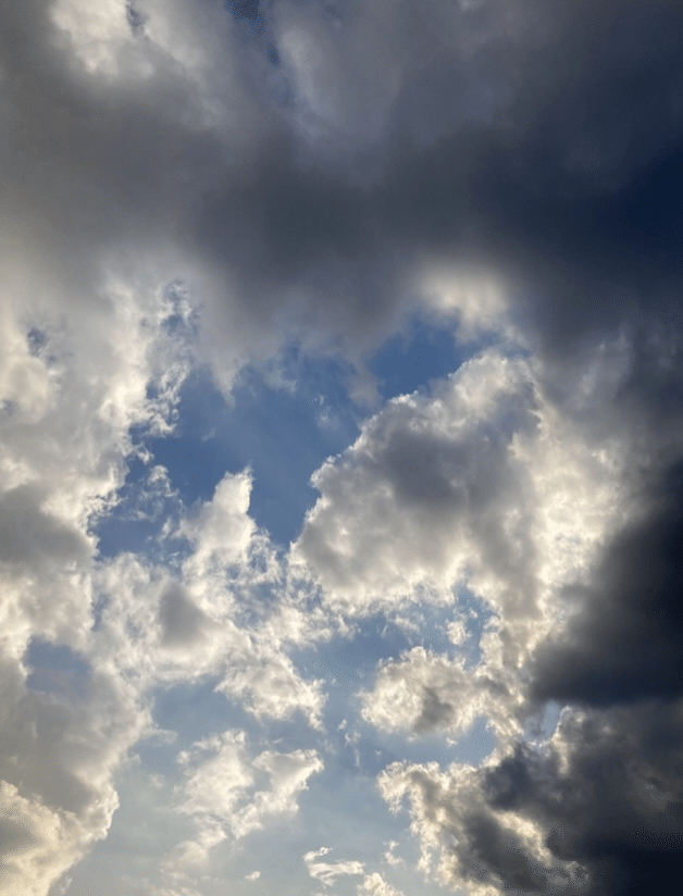 ここは、ファンタジーな空を3000回スキありがとうございます😭😊記念で。＃空が好き#ファンタジーな雲