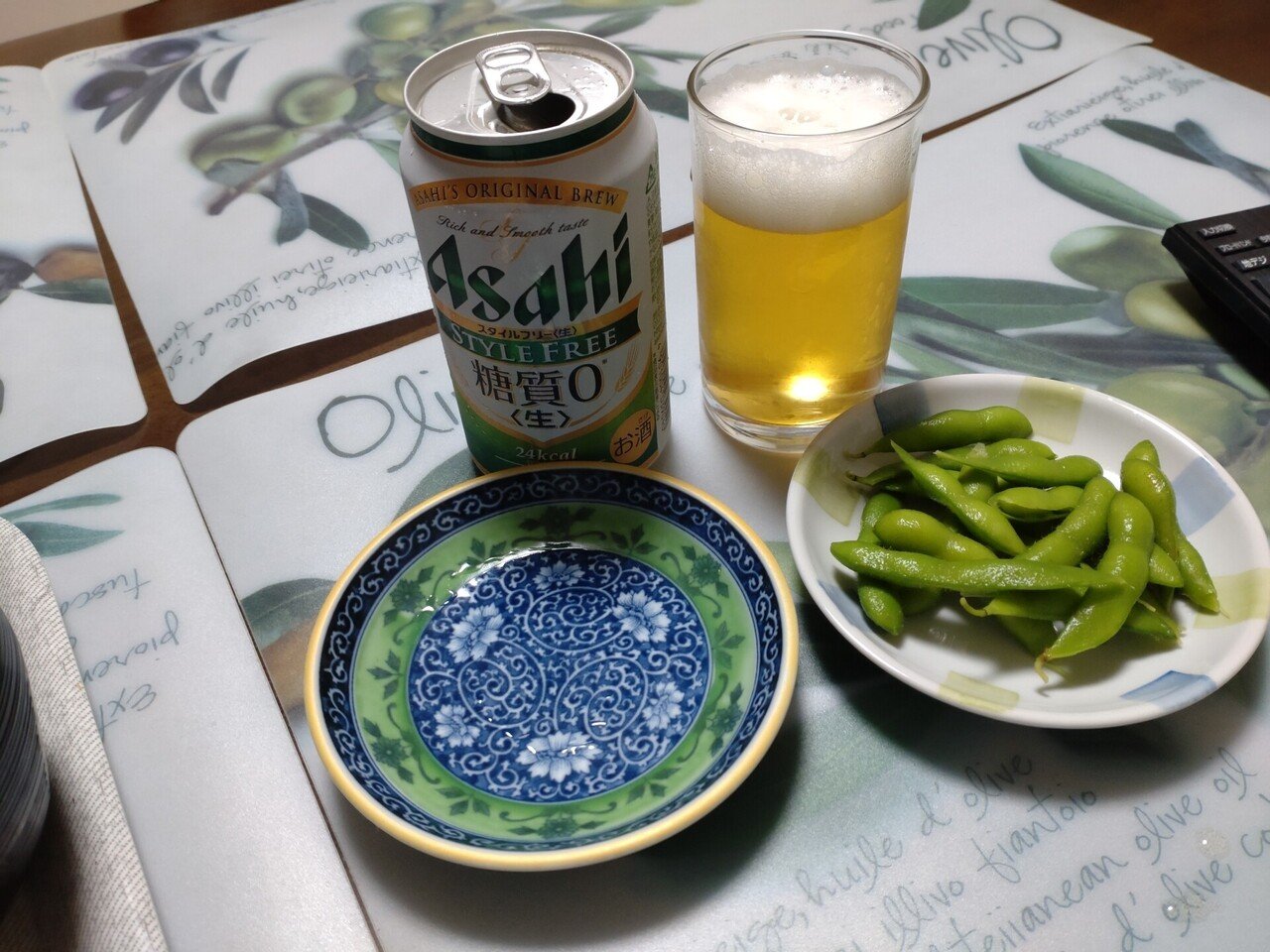 今夜の晩酌です ビールには枝豆定番ですね ユーラス Note
