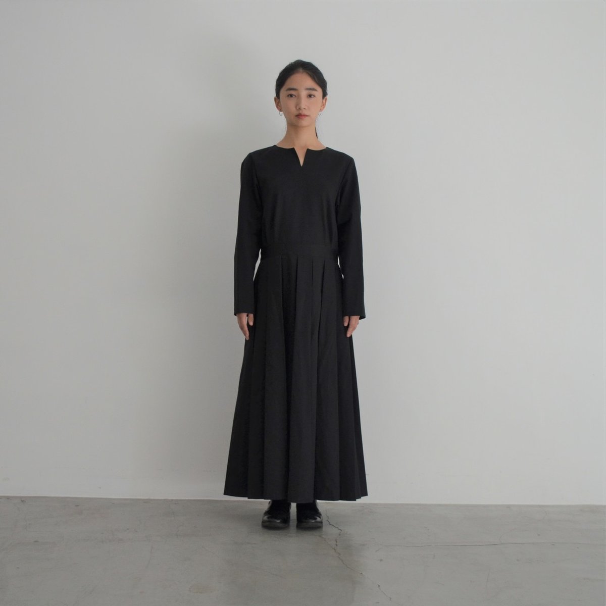 9/25販売開始] THE DRESS #02 [美しきボックスプリーツ、襲来]｜マール  