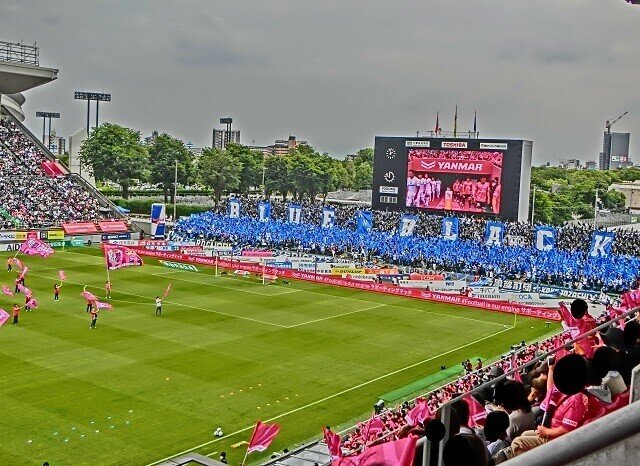 白熱の大阪ダービー セレッソ大阪 Vs ガンバ大阪 22 ｊ１リーグ第14節 ヨドコウ桜スタジアム ぐるぐる Note