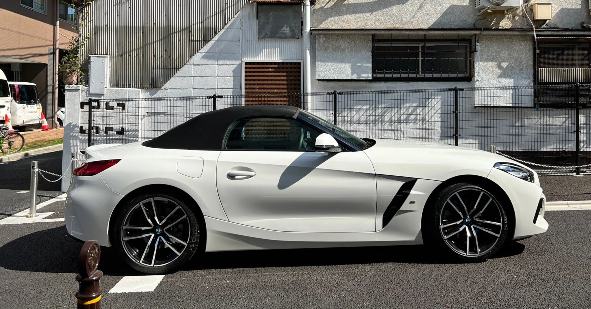 新しい相棒はBMW Z4 sDrive 20i手漕ぎMT!|鈴木BOB康昭 新しい相棒はBMW Z4 sDrive 20i手漕ぎMT!|鈴木BOB康昭