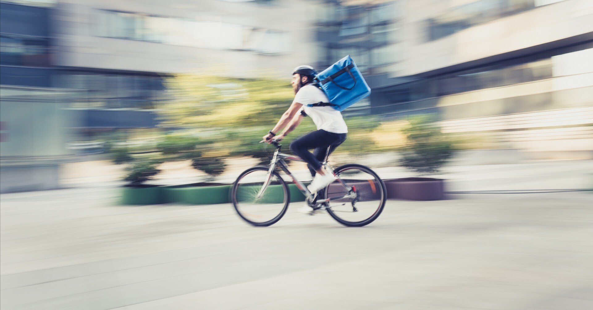 フードデリバリーの現状 歴史について Tatsuki Nishimura Note フードデリバリーの現状 歴史について Tatsuki Nishimura Note