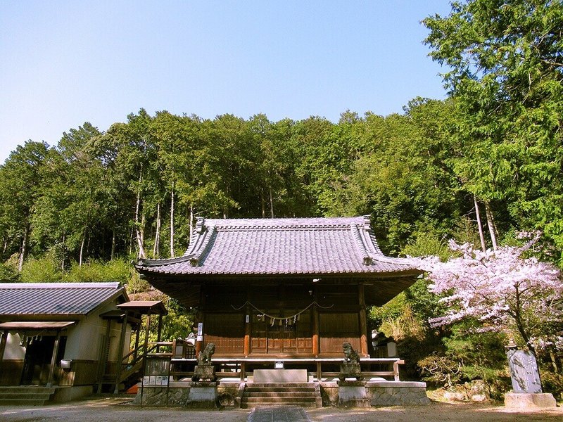 6関山神社拝殿