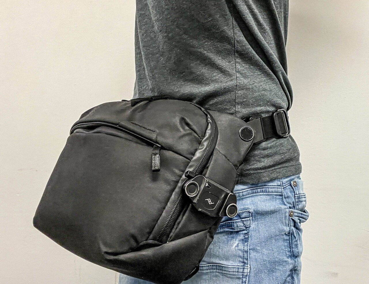 Everyday Sling 6L V2を約2年間、ほぼ毎日使った感想（かばんの