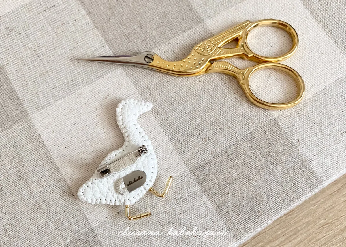 試作］アヒルの刺繍ブローチのこだわり｜ちいさなかべかざり