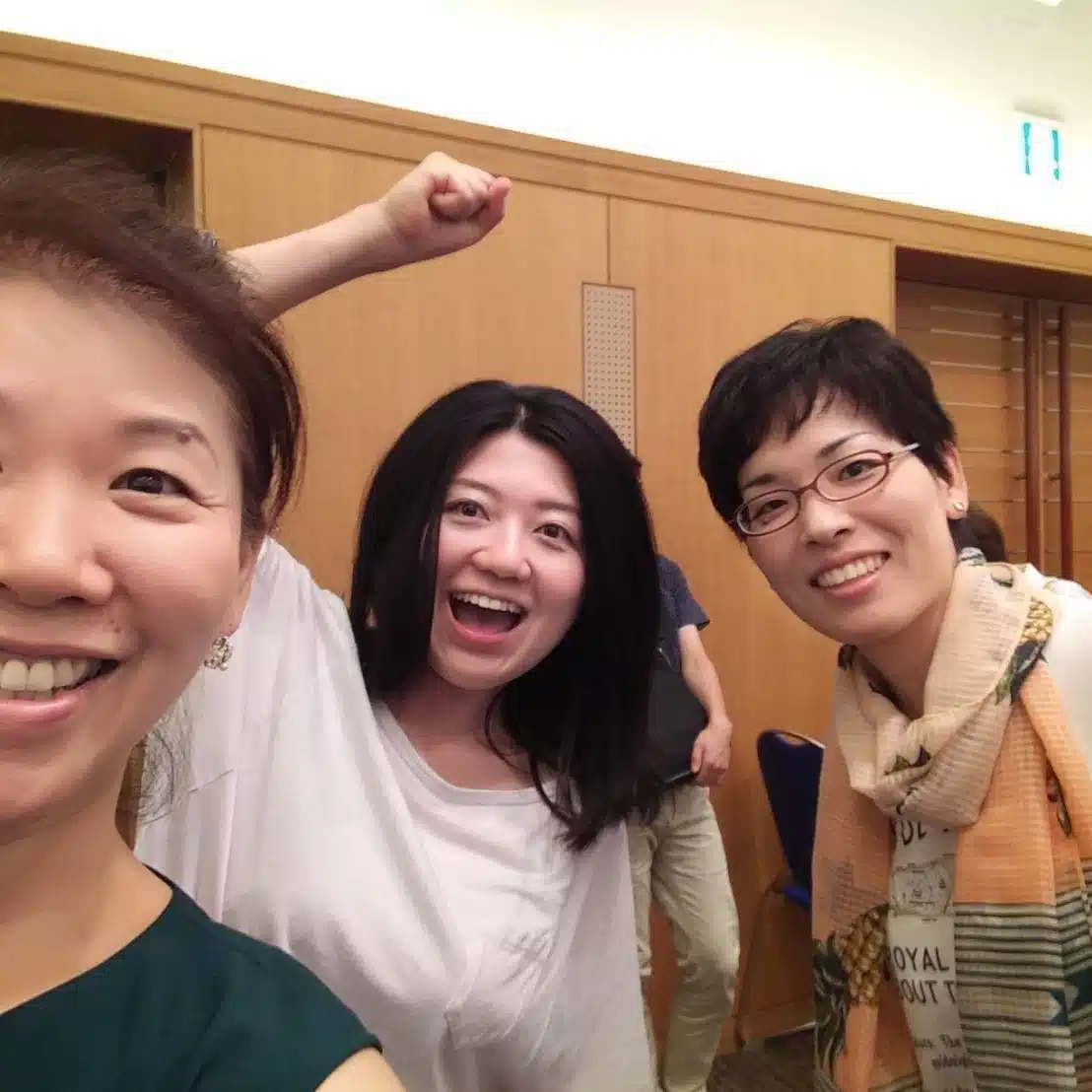 泊由美子