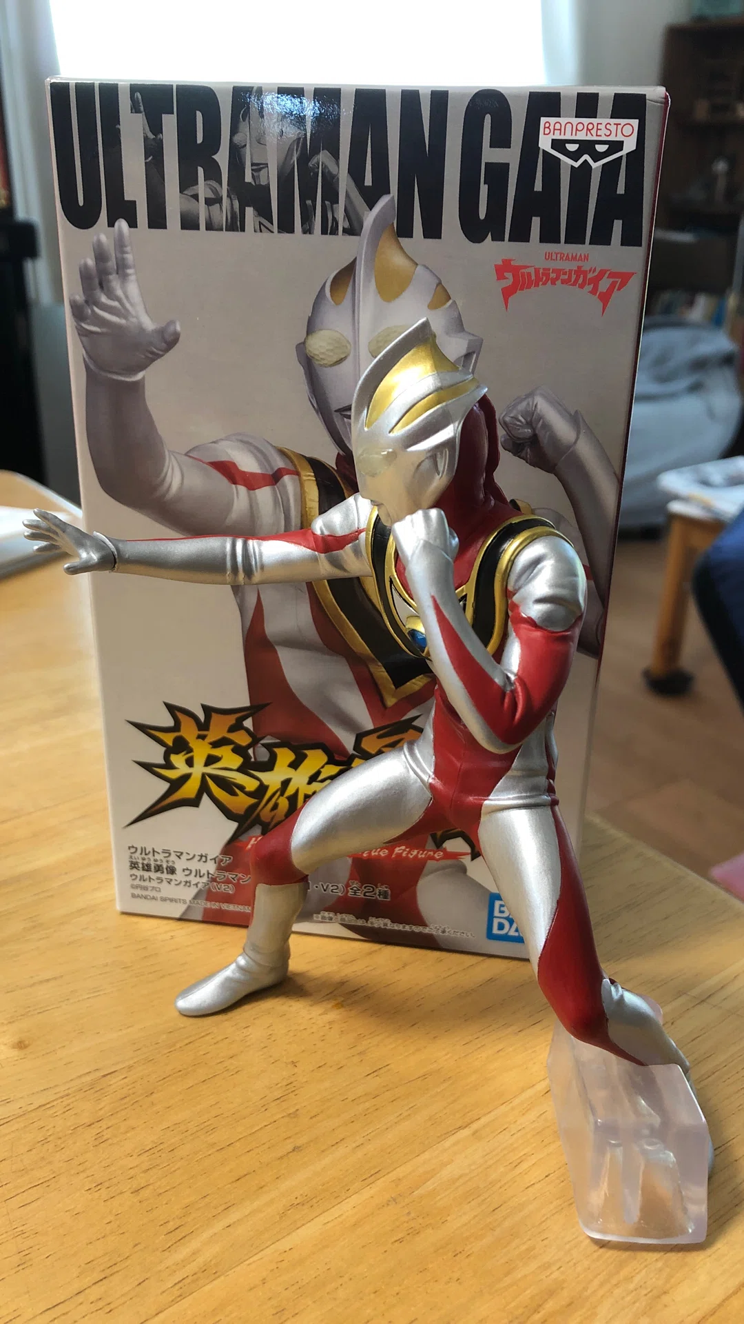 一つ集めるともう一つ集めたくなる 「英雄勇像 ウルトラマンガイアV2