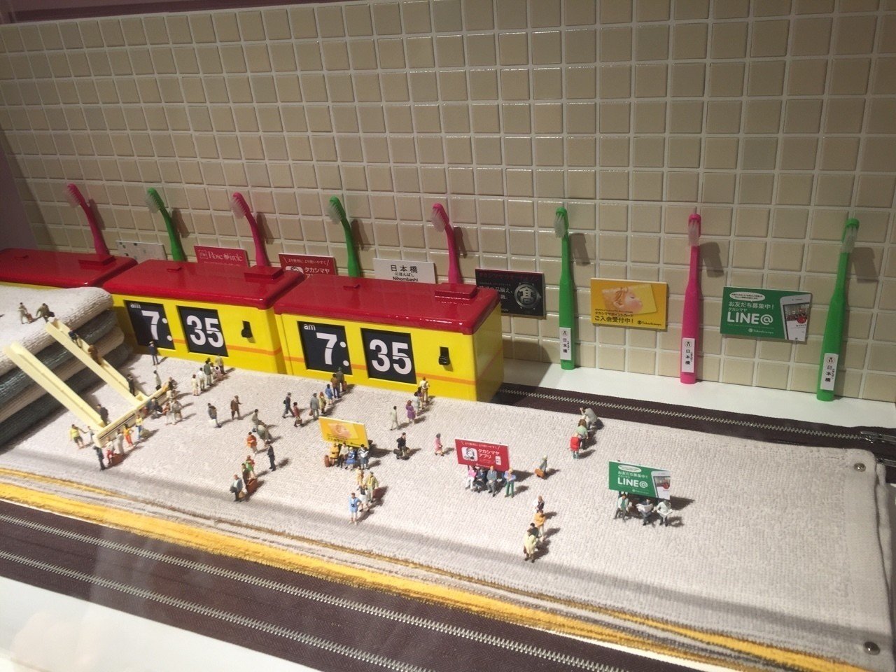 想像力の海に溺れる、田中達也氏のMINIATURE LIFE展【日本橋高島屋