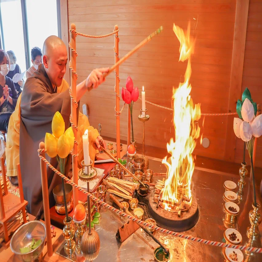 今日のさむ活”体験記～護摩祈祷編～｜さむ活【公式】｜天王山安楽寺