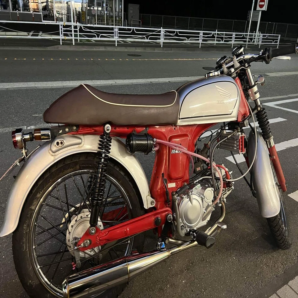ベンリィ50s ｜鷹倉隆行 くらさん