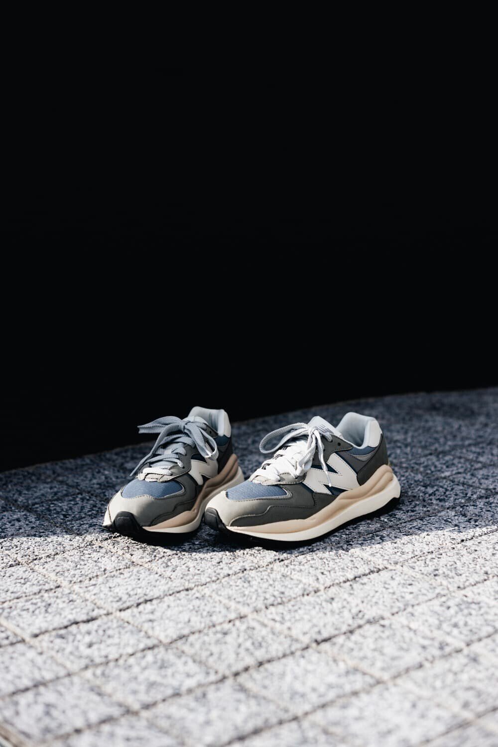 SNEAKERS TEXT] 〈New Balance〉の突然変異種 M5740｜ESSENCE
