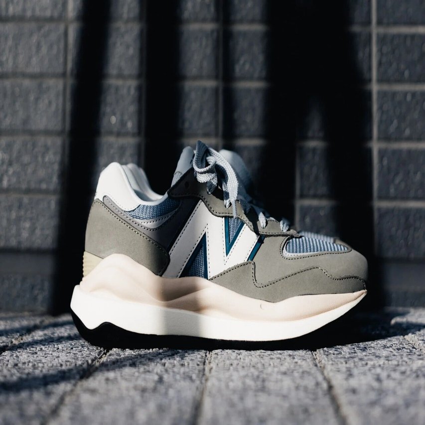 SNEAKERS TEXT] 〈New Balance〉の突然変異種 M5740｜ESSENCE