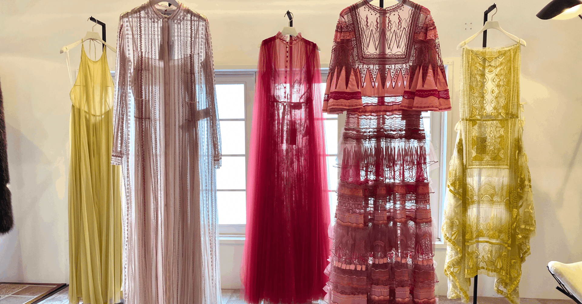 貴重なアーカイブが集結！ 「ヴァレンティノ ヴィンテージ」｜Lulu's