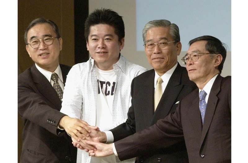 ライブドアによる敵対的買収事件が起きたのが2005年。一時は堀江氏とフジ側が和解したが、2006年に堀江氏は逮捕された