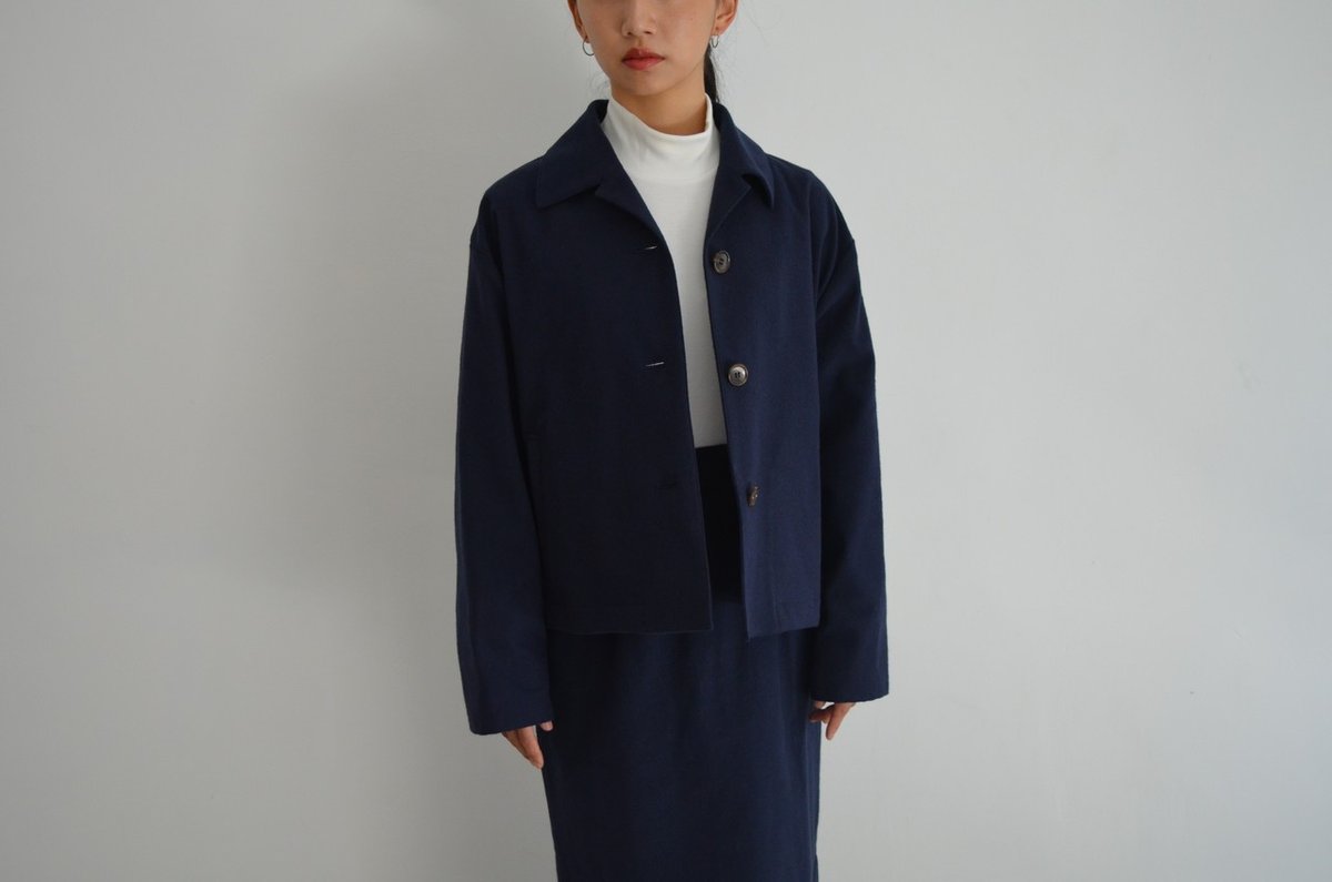 こういう雰囲気のジャケットって、というかもはやセットアップって  