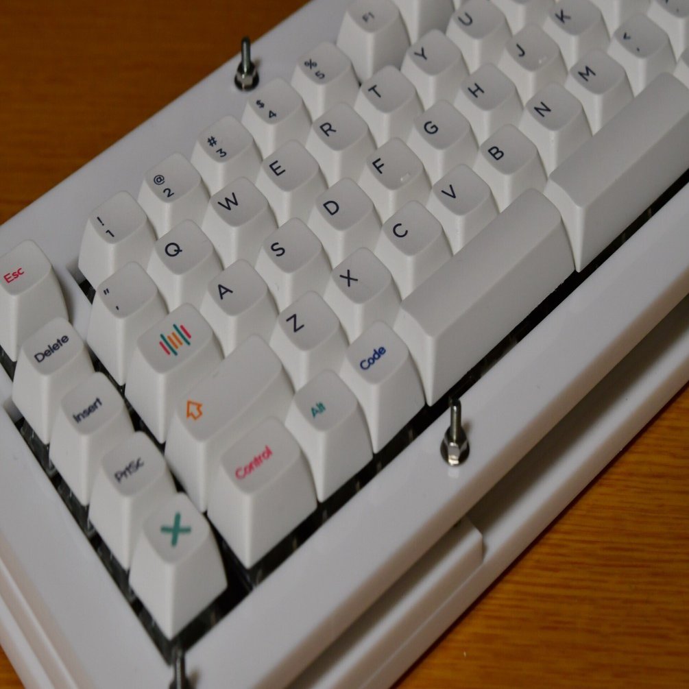 自作キーボード、基盤の設計から作ったのでTipsになりそうな事を書く
