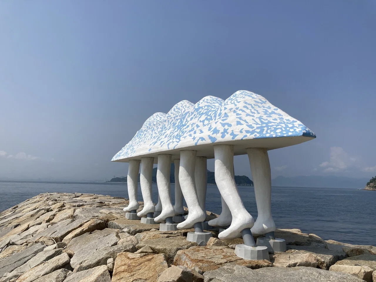 高松の旅（2）男木島・女木島でアート巡り｜中村洋太