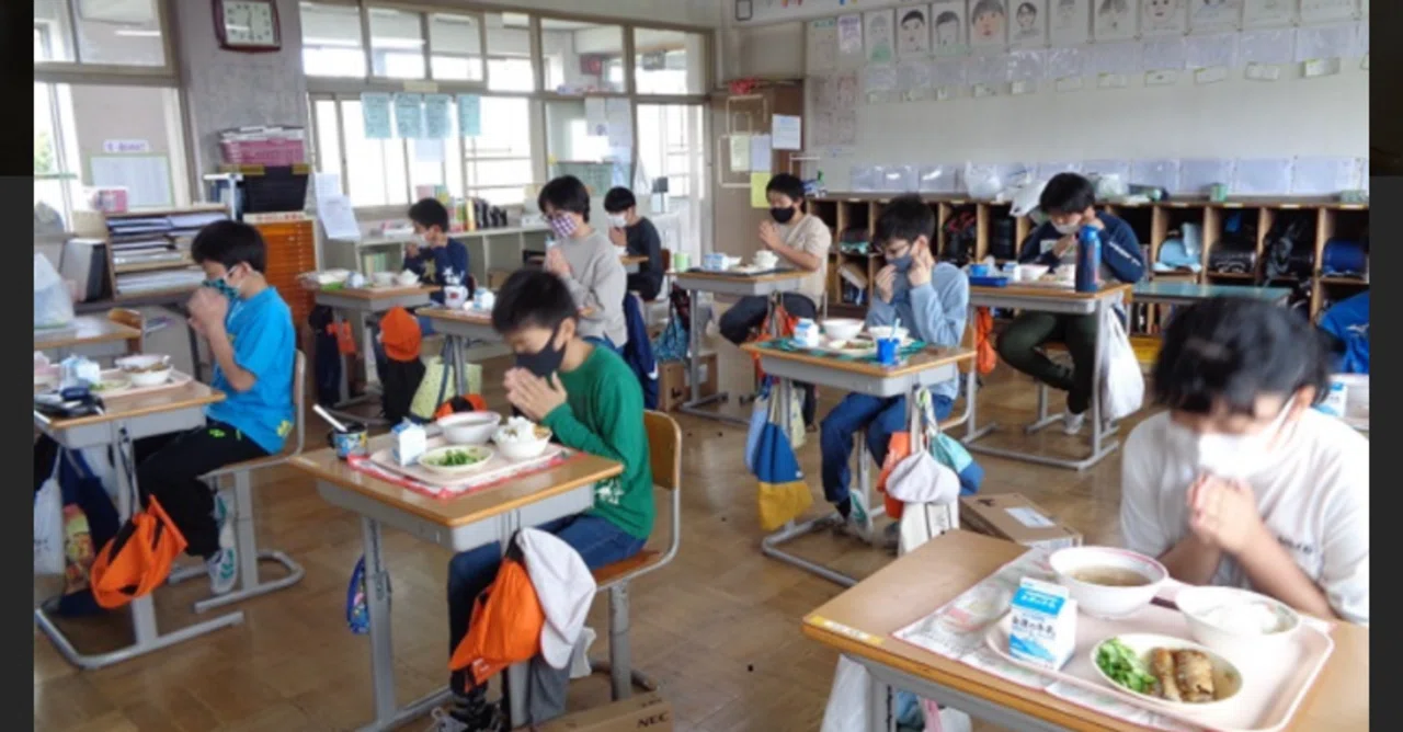 給食での黙食ww|YO!