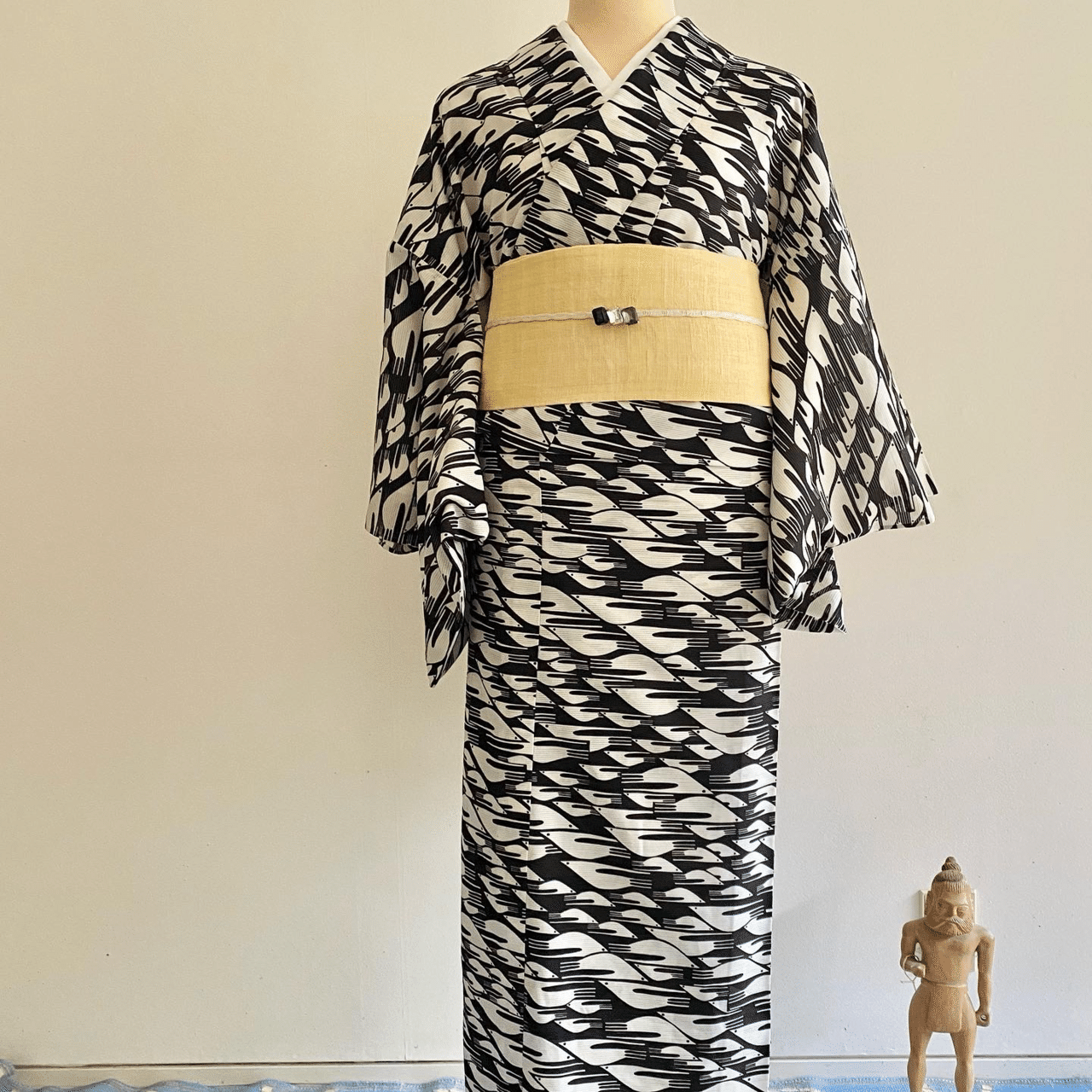 伊佐利彦図案絽小紋｜夢吉きもの