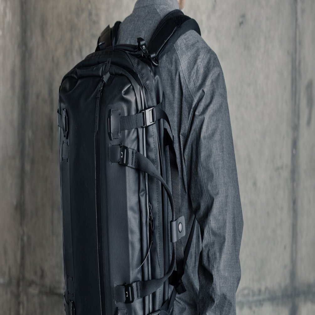 3WAYバッグの理想形 BLACKEMBER FORGEを11ヶ月紹介しなかったワケ