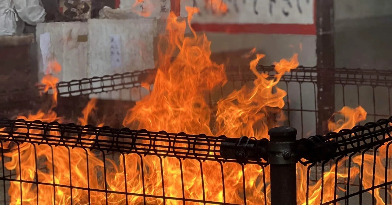本命のチェキお焚き上げしてみた！🔥｜なちこ