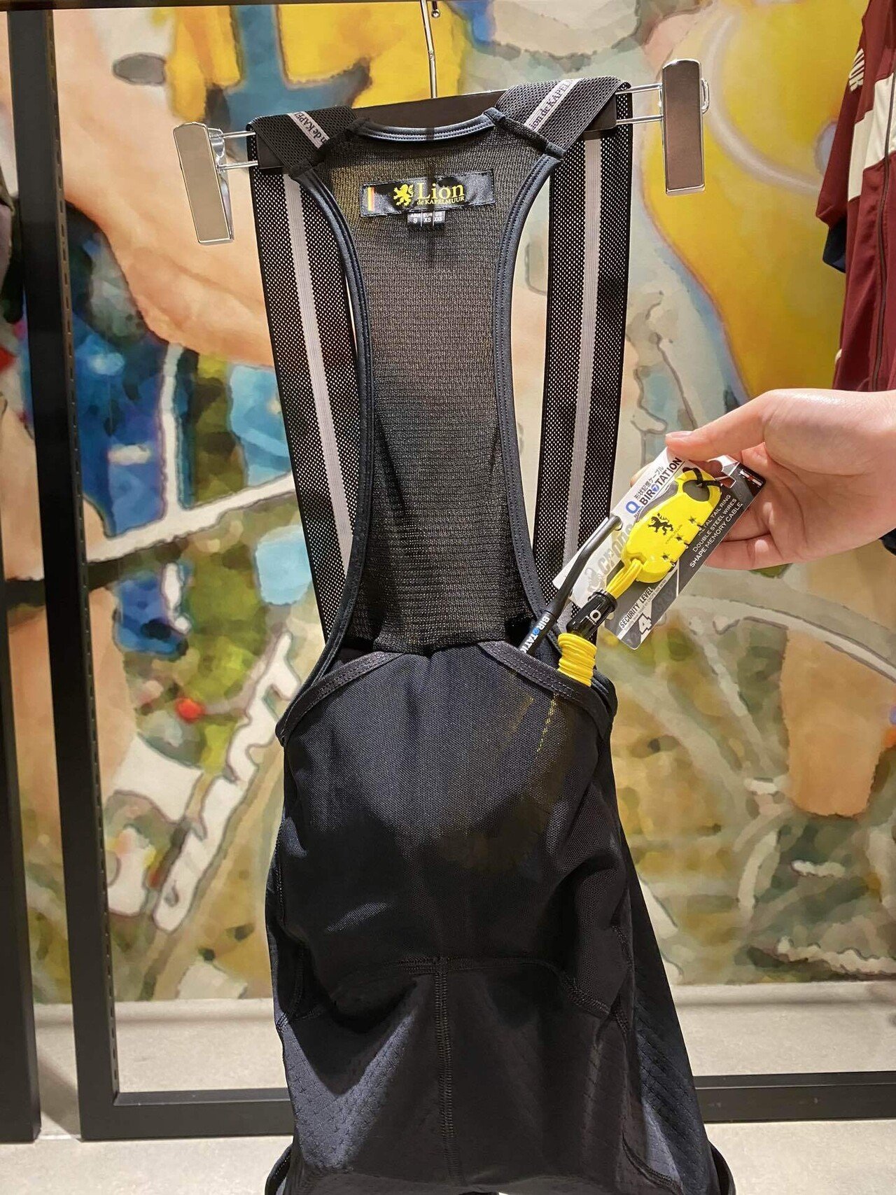 収納力の高いウェアで快適ライド♪クロスオーバーシリーズ｜KAPELMUUR