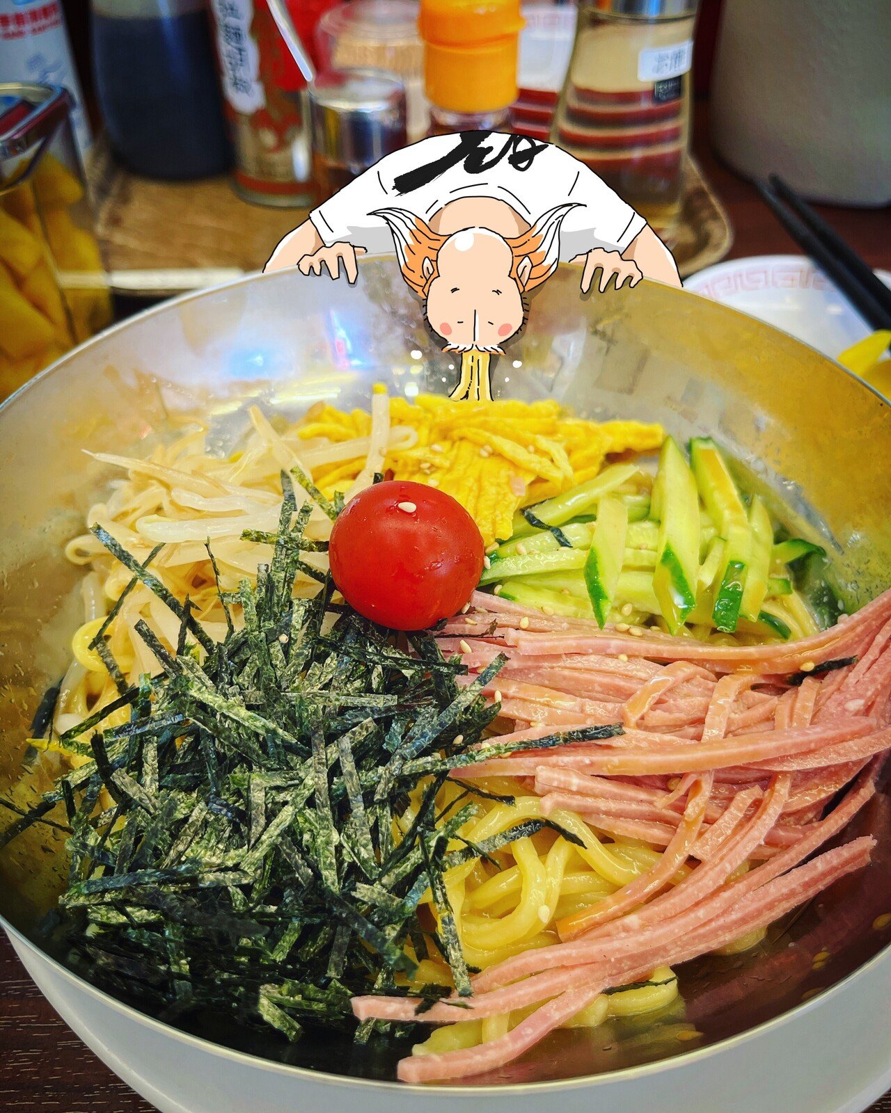 朝礼 冷やし中華を食べたいとラーメン屋に行っても ラーメン以外は邪道な気がして結局ラーメンを注文していました 最近は迷わず冷やし中華を注文します 食べたいものを選ばないことこそが邪道 今日はマンガ イ にぎりこぷし Note