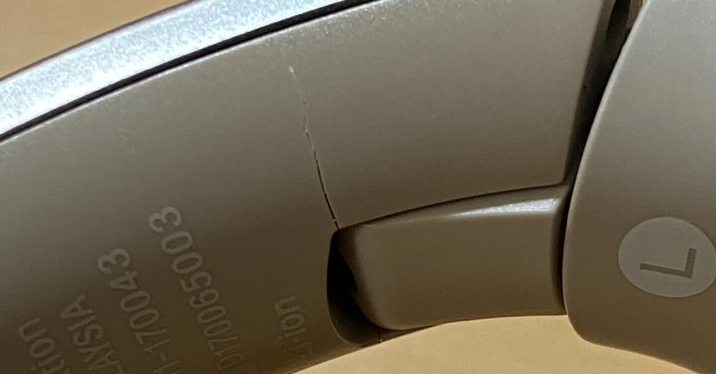 SONY ワイヤレスヘッドフォン WH-1000XM2 修理 分解の方法 記録 失敗