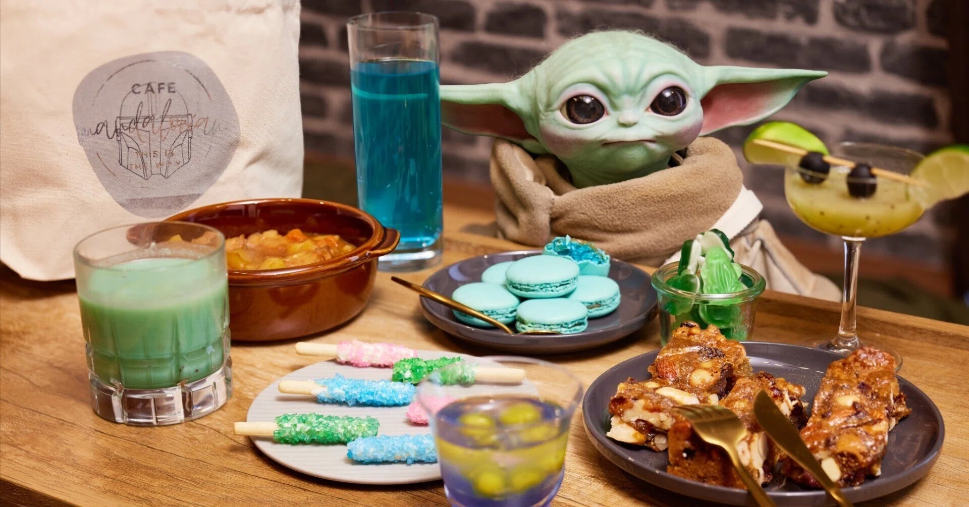 ヨーダ フード スターウォーズ ヨーダ キャンディボールホルダー 公式通販