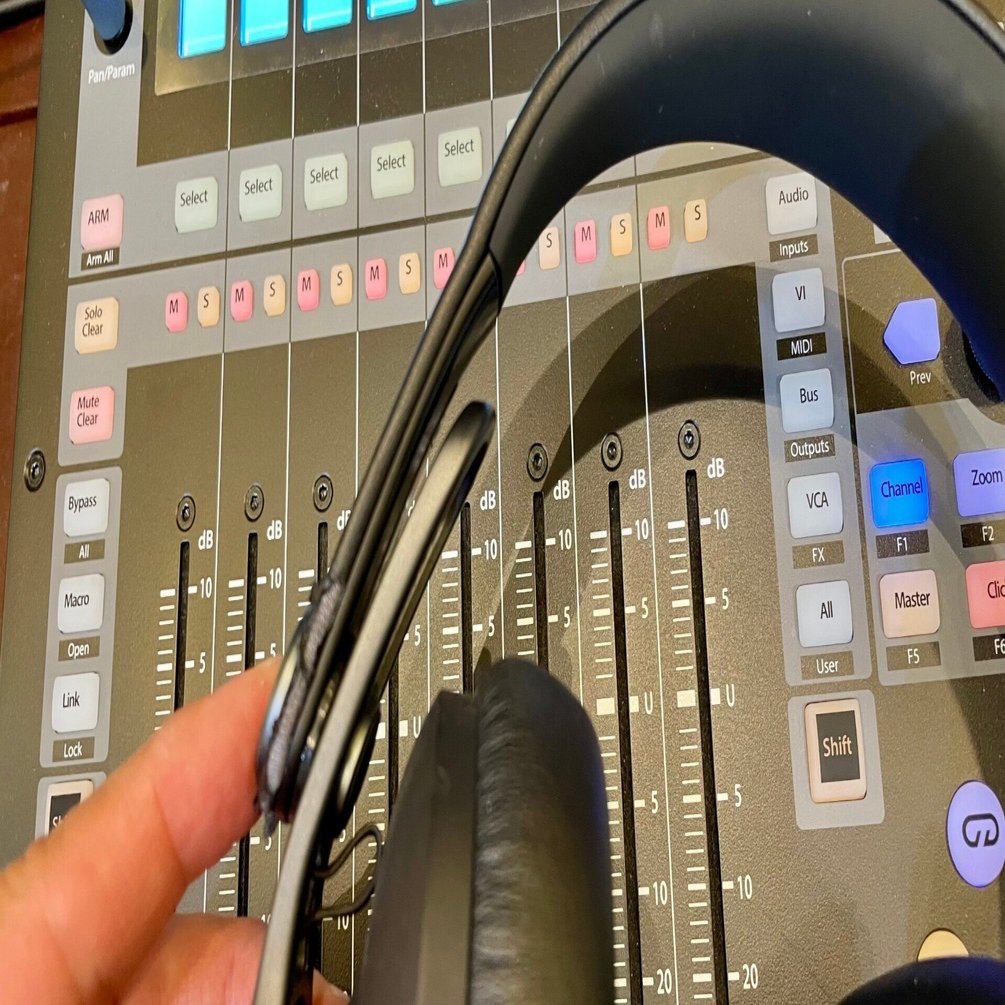 ヘッドホン】AKGk371、好きな音なのに壊れすぎ、、｜沖田純之介