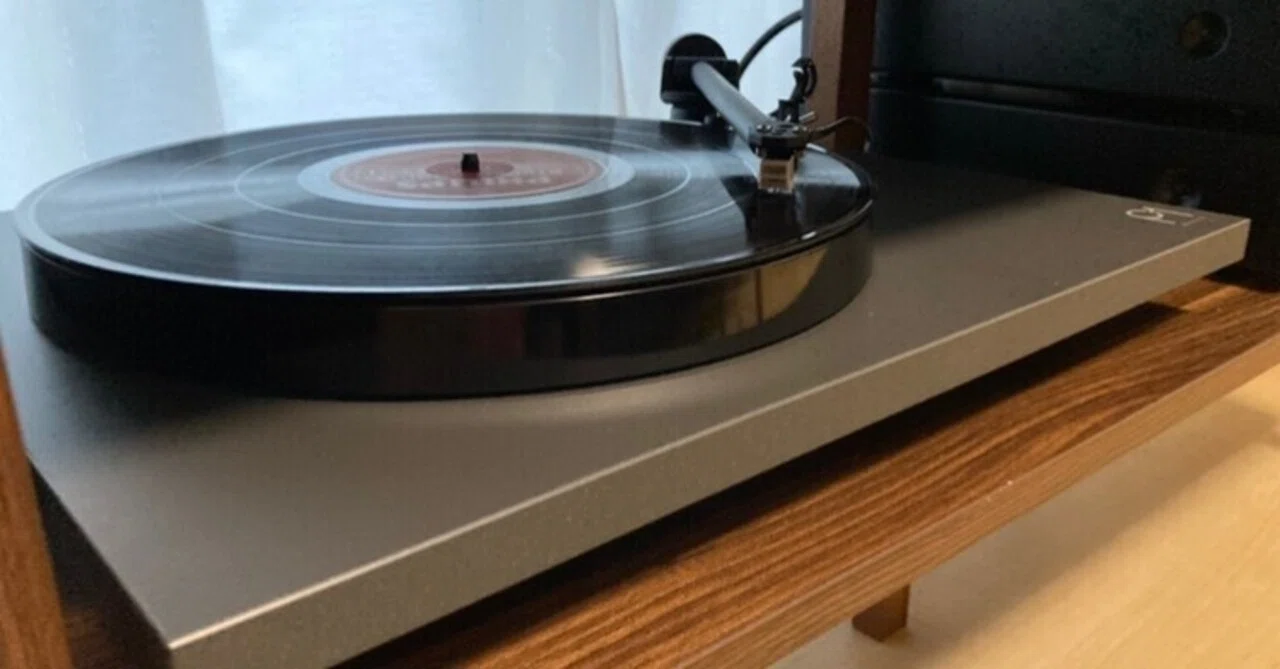 レガのアナログプレーヤーでレコードを懐かしく聴く。Rega Planar1 mk2 