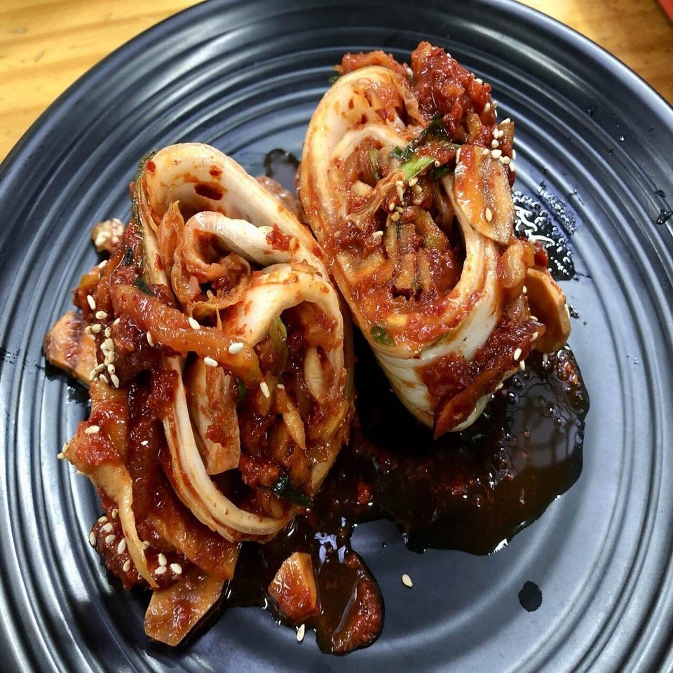 韓国料理 ポッサム 切り干し大根と栗が入った甘いキムチとともに るしあ昌 Note