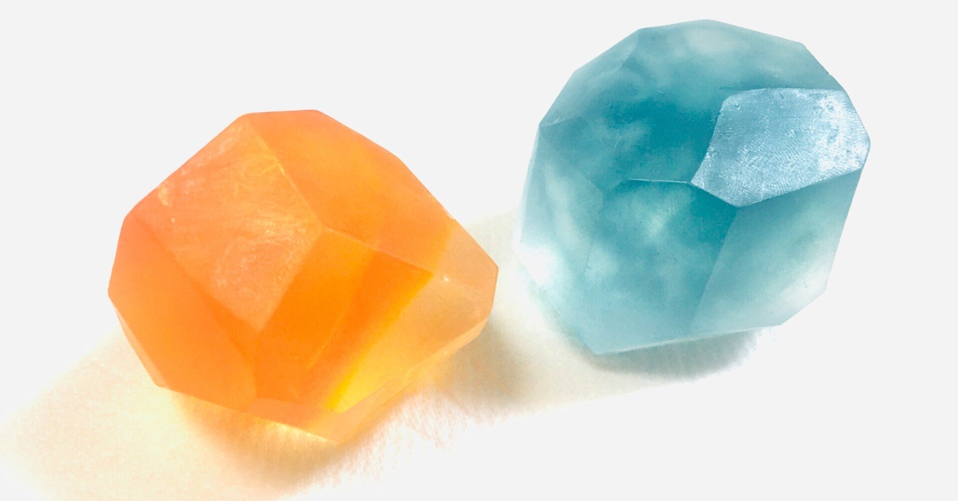 ハーブで色付け 宝石石鹸 黒田かな子 Note ハーブで色付け 宝石石鹸 黒田かな子 Note