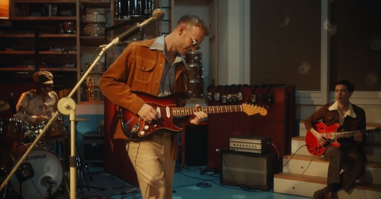 和訳 Tom Misch It Runs Through Me ショニー Note