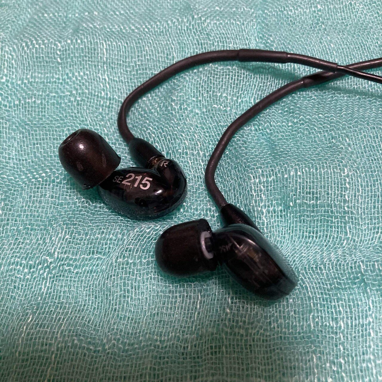 SHURE PSM300 イヤモニ SE215 イヤモニはロックシンガーを救うか｜荒木