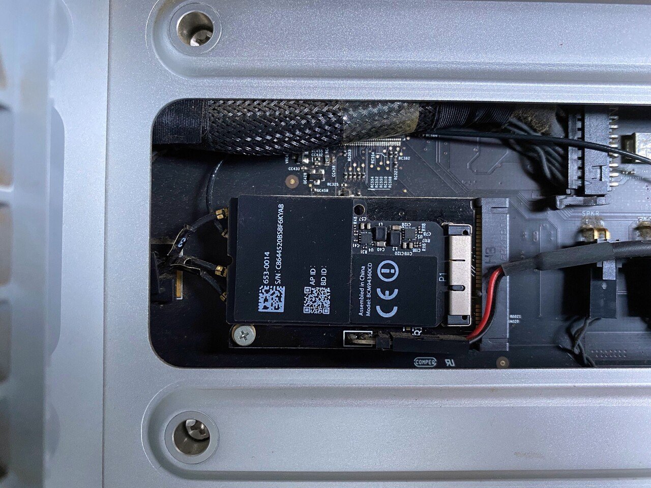 中古、Mac Pro 2010 初期化済み。歪みなし、本体のみ。 中古、Mac Pro 2010 初期化済み。歪みなし、本体のみ。