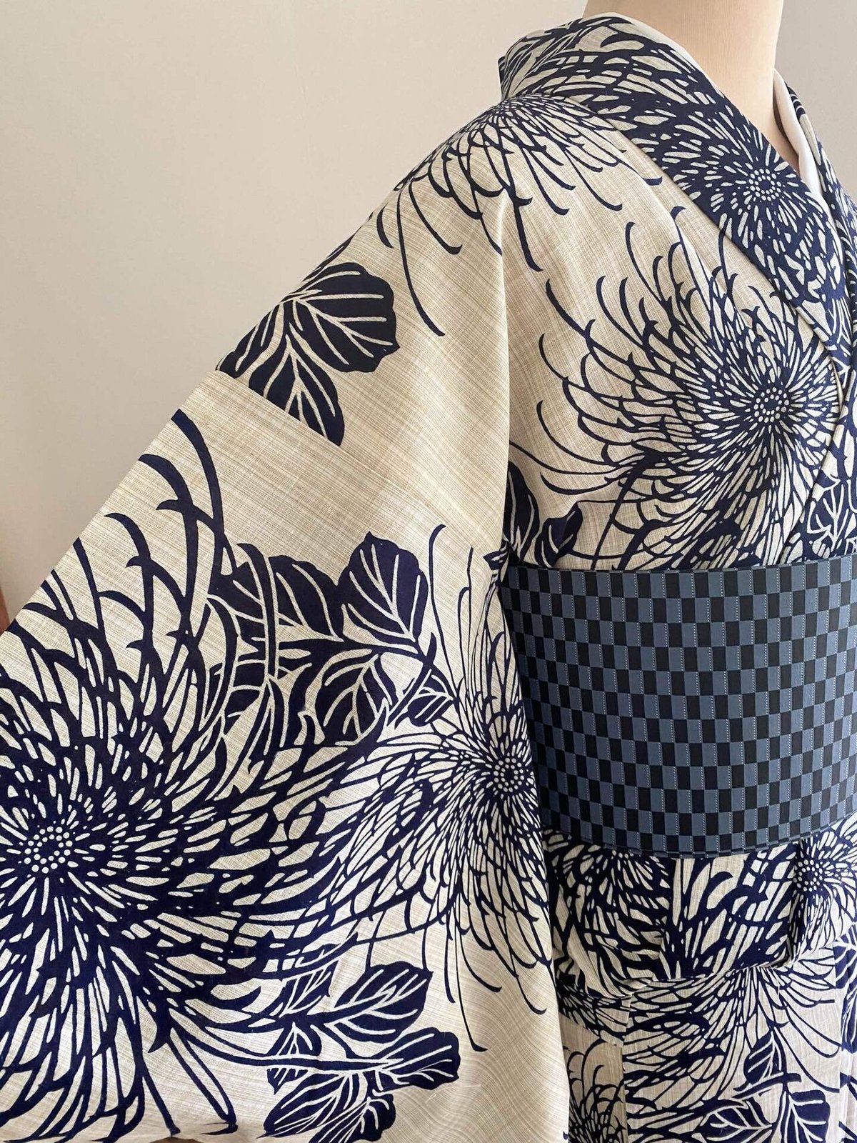 大胆な糸菊のゆかた｜夢吉きもの 