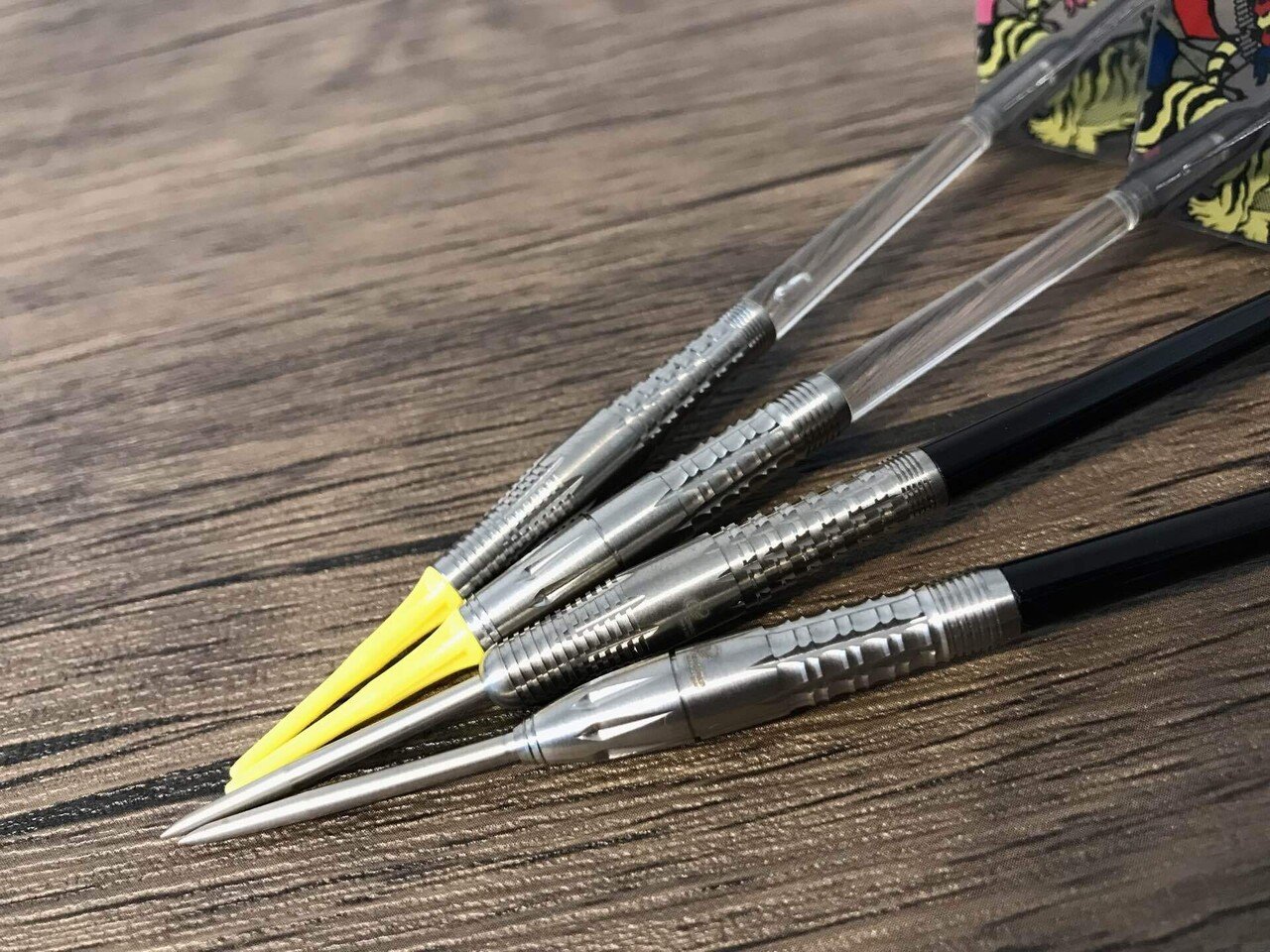 ダーツ cosmo darts glico 2022 Amazon | cosmo darts glico 2022 | ダーツ矢 通販