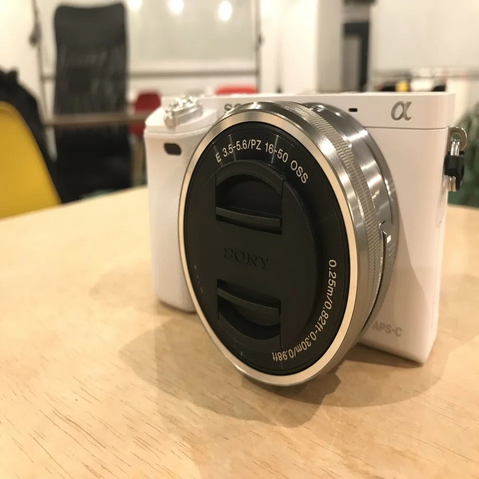 新たな武器を手に入れた。【SONY α6000】｜りょうかん