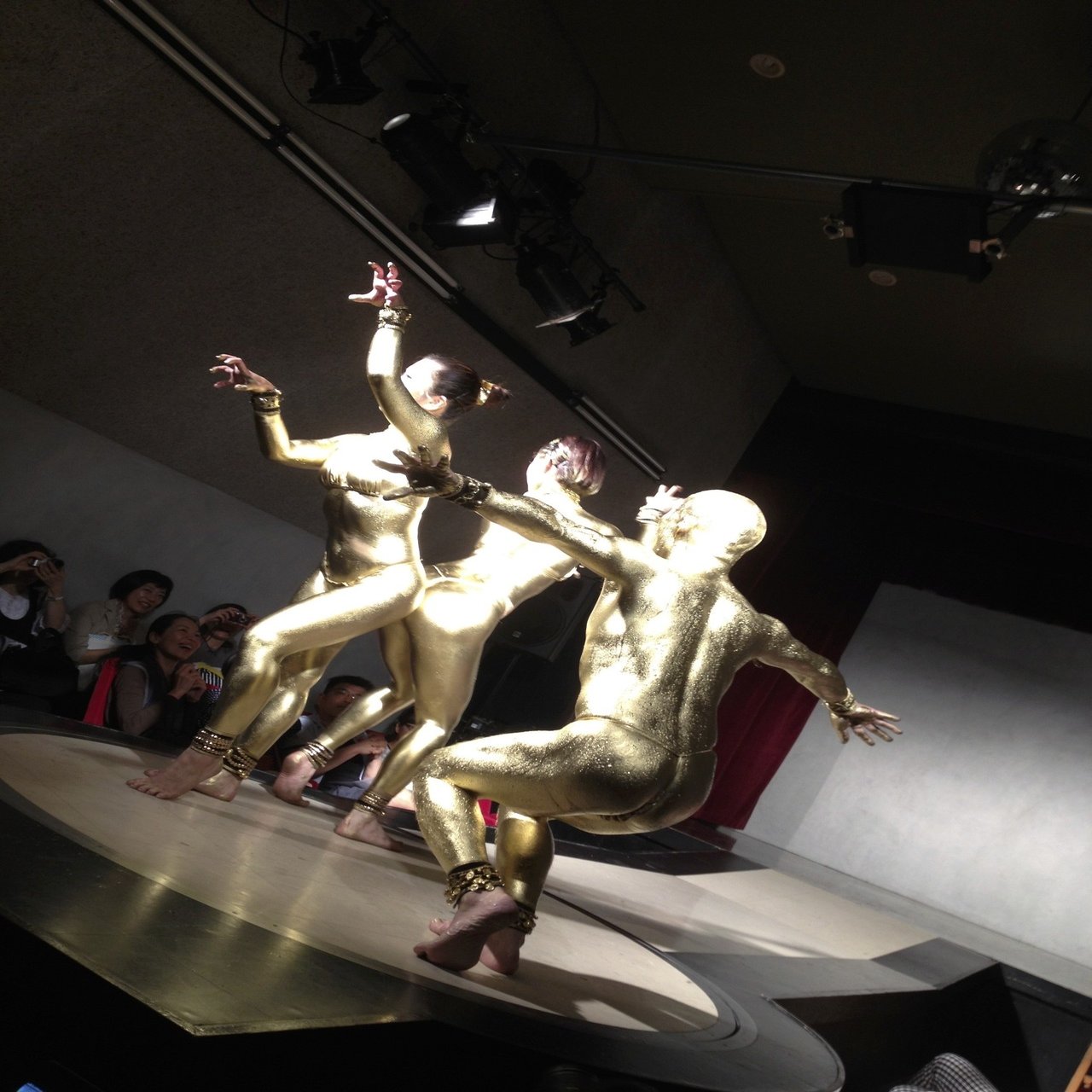 金粉ショー2012 混浴温泉世界2012｜fukuzumiren
